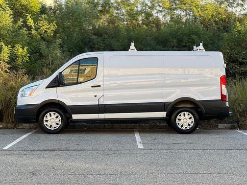 2017 Ford Transit-250 Base