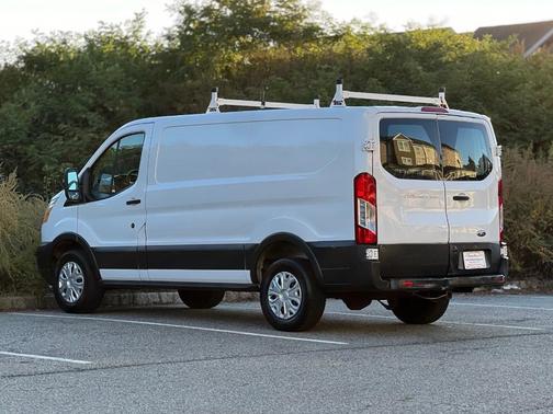 2017 Ford Transit-250 Base
