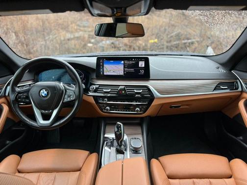 2022 BMW 530 i xDrive