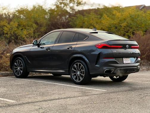 2020 BMW X6 M50i