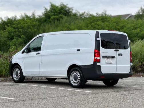2020 Mercedes-Benz Metris Base