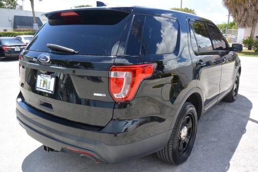 Black 2016 Ford Utility Police Interceptor Base