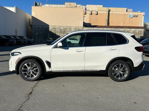 Alpine White 2026 BMW X5 xDrive40i