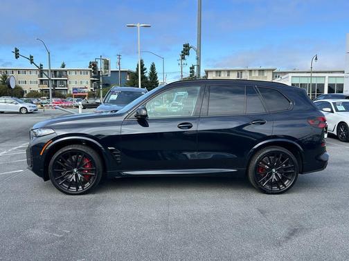 Carbon Black Metallic 2026 BMW X5 M60i