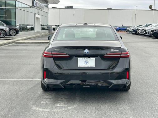Black Sapphire Metallic 2027 BMW 550e 550E XDRIVE