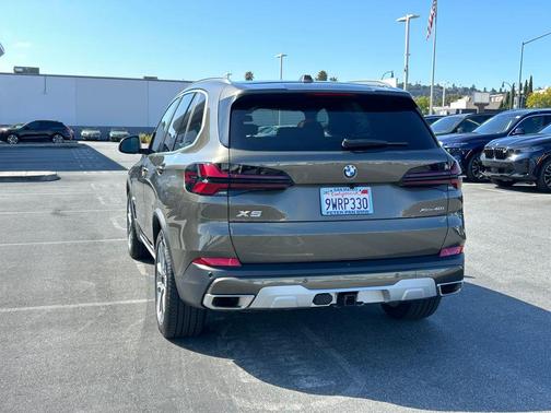 Green Metallic 2026 BMW X5 xDrive40i