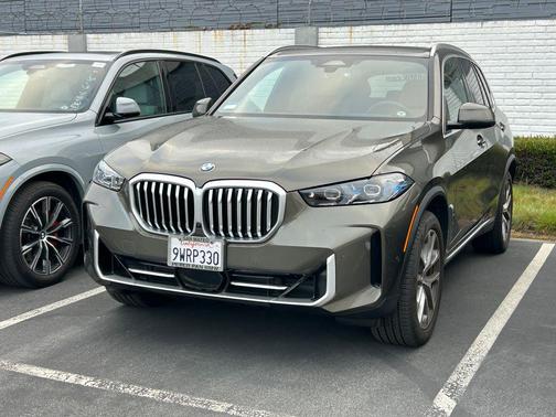Green Metallic 2026 BMW X5 xDrive40i