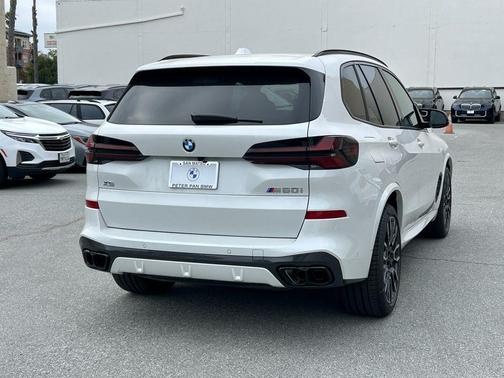 Mineral White Metallic 2026 BMW X5 M60i
