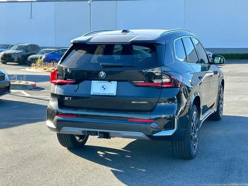 Black Sapphire Metallic 2026 BMW X1 xDrive28i