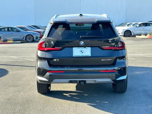 Black Sapphire Metallic 2026 BMW X1 xDrive28i