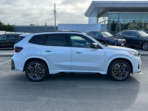 White Metallic 2025 BMW X1 M35i
