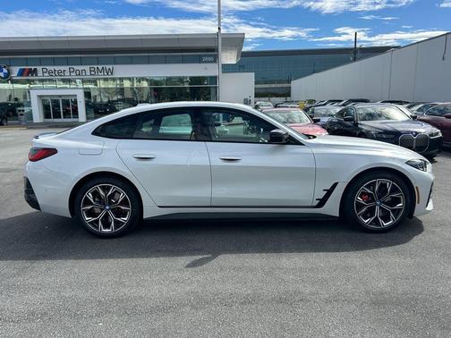 White Metallic 2023 BMW i4 Gran Coupe eDrive40