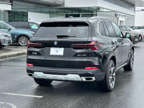 Black Sapphire Metallic 2026 BMW X5 sDrive40i