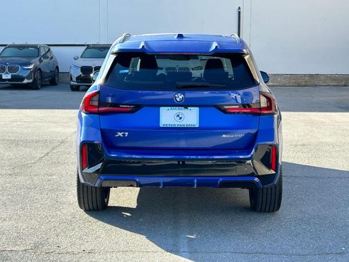 Portimao Blue Metallic 2026 BMW X1 xDrive28i