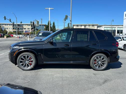 Black Sapphire Metallic 2026 BMW X5 M60i