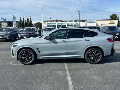 Brooklyn Grey Metallic 2023 BMW X4