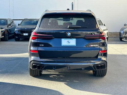 Carbon Black Metallic 2026 BMW X5 M60i