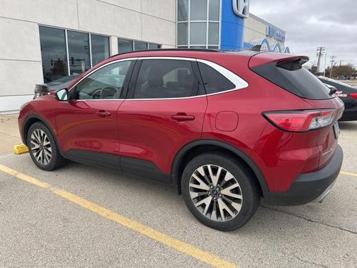 2020 Ford Escape Titanium Hybrid