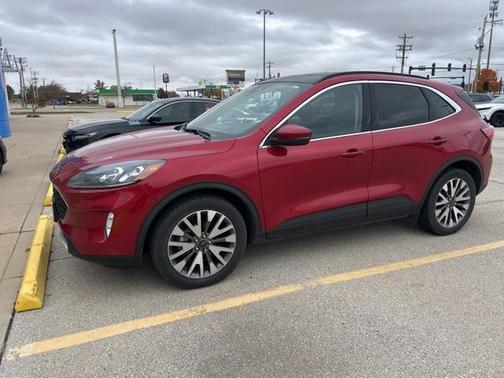 2020 Ford Escape Titanium Hybrid