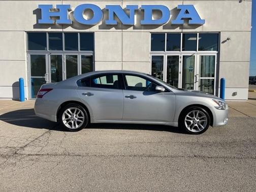 2010 Nissan Maxima S