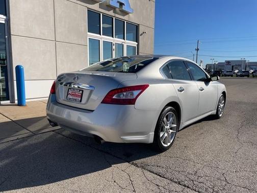 2010 Nissan Maxima S