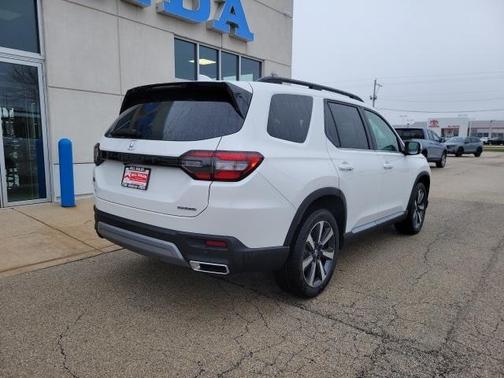 2025 Honda Pilot Touring