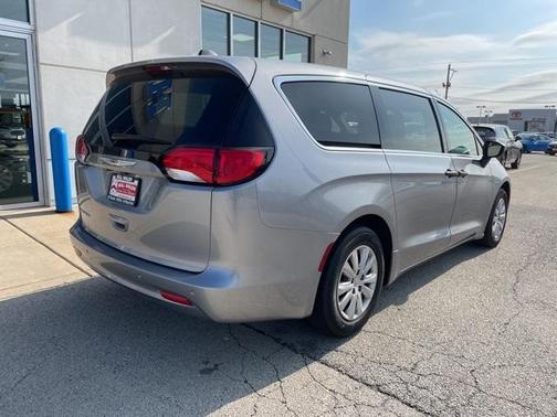 2019 Chrysler Pacifica L