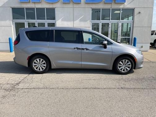 2019 Chrysler Pacifica L