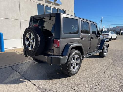2016 Jeep Wrangler Unlimited Sahara
