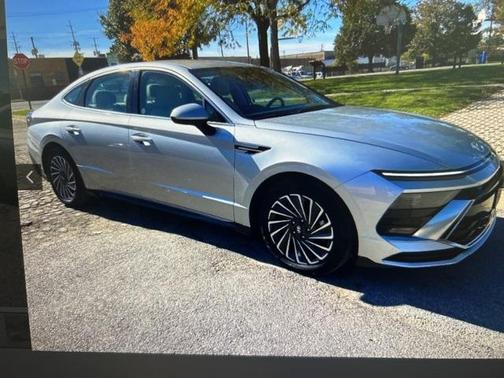 2024 Hyundai SONATA Hybrid SEL
