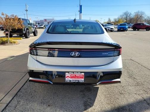 2024 Hyundai SONATA Hybrid SEL