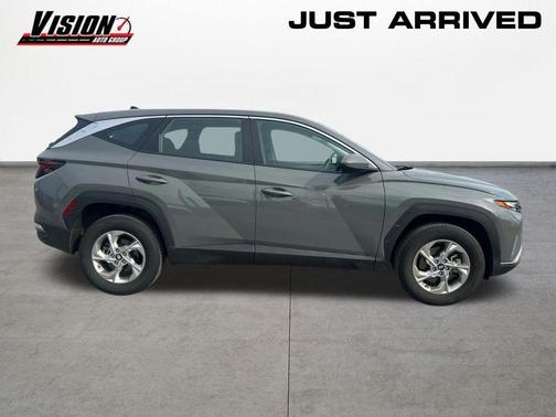 Gray 2024 Hyundai TUCSON SE