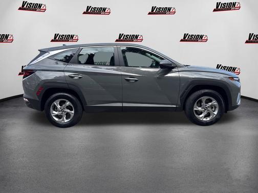 Hampton Gray 2024 Hyundai TUCSON SE