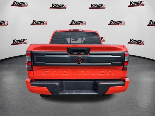 Afterburn Orang 2025 Nissan Frontier PRO-4X