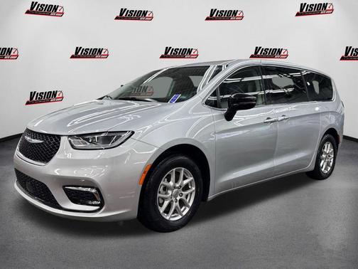 2024 Chrysler Pacifica Touring-L