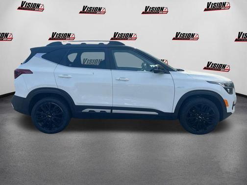 2022 Kia Seltos Nightfall
