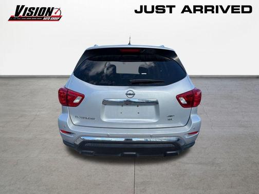 2018 Nissan Pathfinder SL