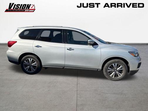 2018 Nissan Pathfinder SL