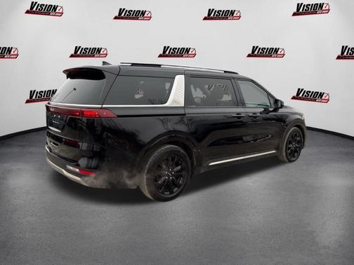 2024 Kia Carnival SX