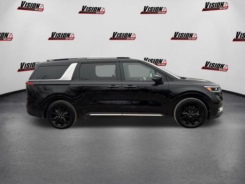 2024 Kia Carnival SX