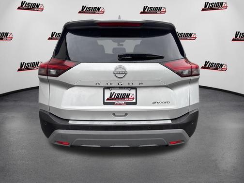 Brilliant Silver Metallic 2023 Nissan Rogue SV
