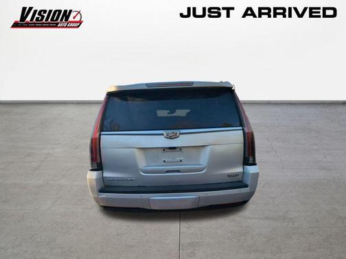 2017 Cadillac Escalade ESV Luxury