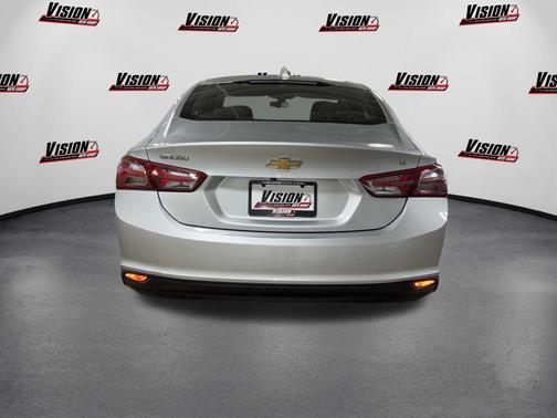 Silver Ice Metallic 2019 Chevrolet Malibu LT