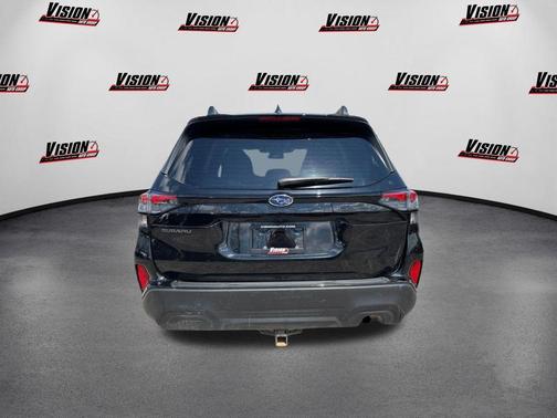 Crystal Black Silica 2025 Subaru Forester Premium