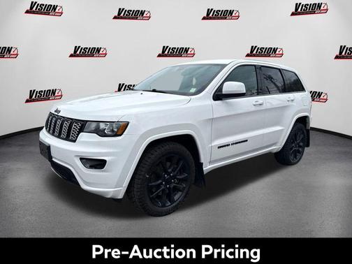 Bright White Clearcoat 2021 Jeep Grand Cherokee Laredo X