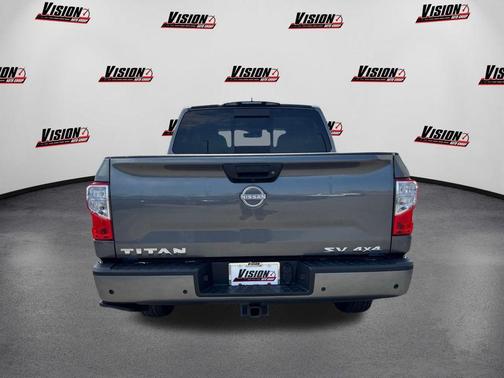 2023 Nissan Titan SV