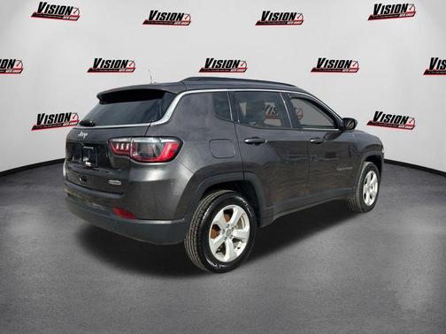 Granite Crystal Clearcoat Metallic 2021 Jeep Compass Latitude