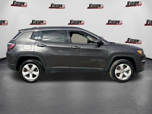 Granite Crystal Clearcoat Metallic 2021 Jeep Compass Latitude