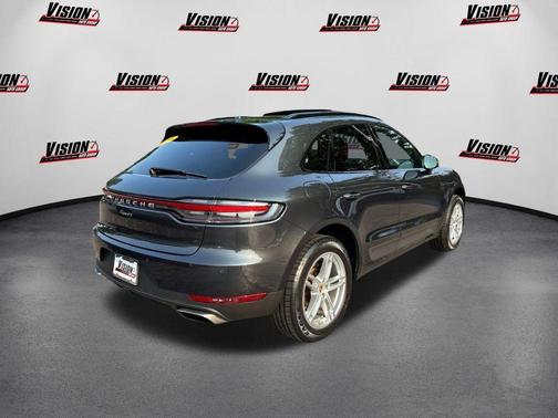 2021 Porsche Macan Base