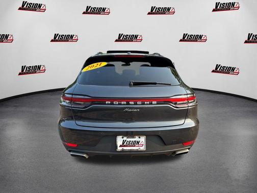 2021 Porsche Macan Base